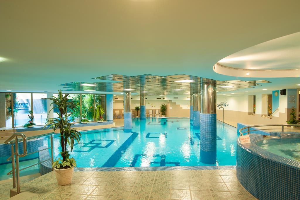 Sport-V-Hotel Hrotovice Екстериор снимка