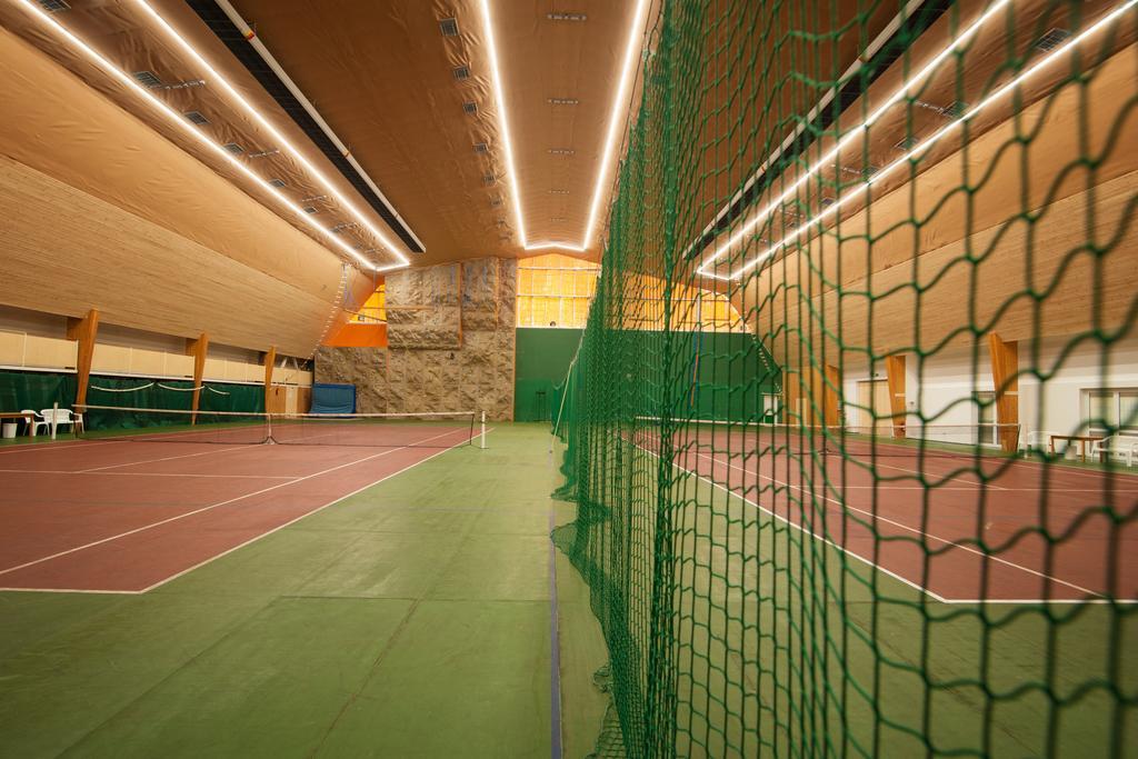 Sport-V-Hotel Hrotovice Екстериор снимка